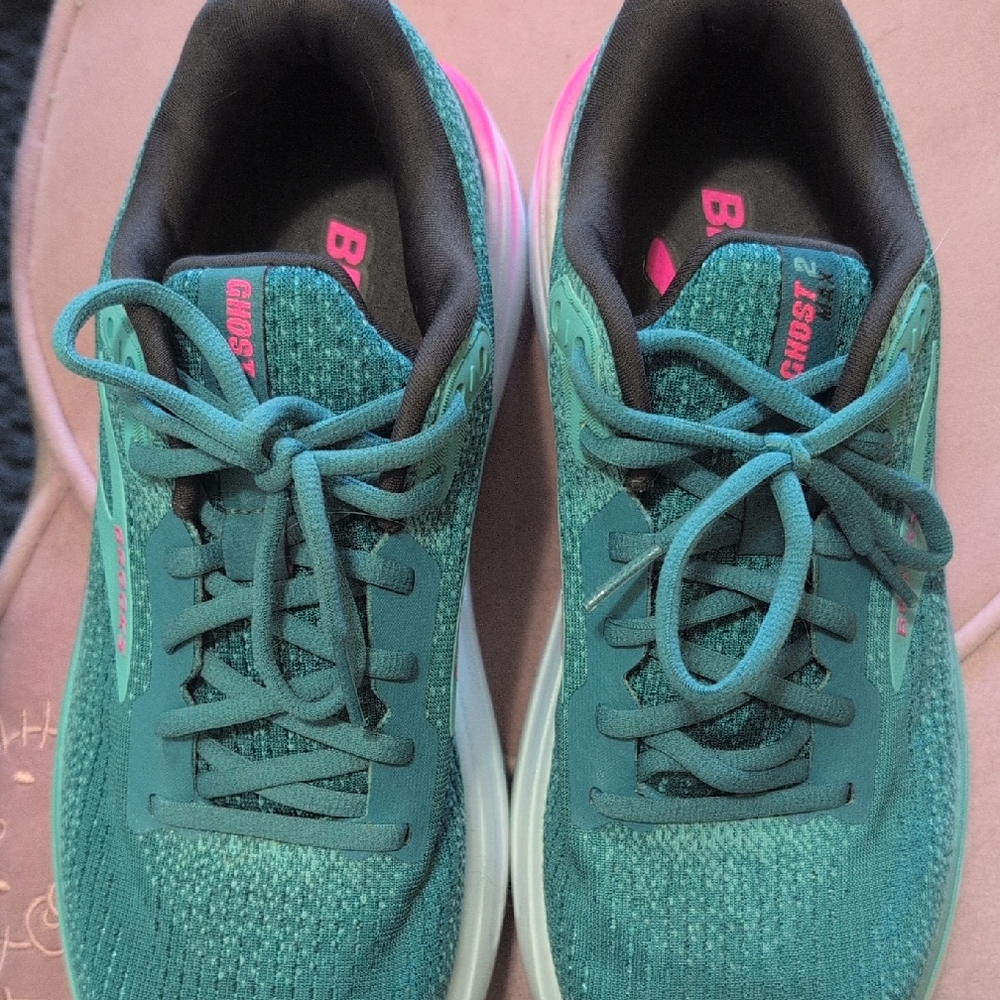 Brooks Women's Blue-Green Athletic Shoes Size 9